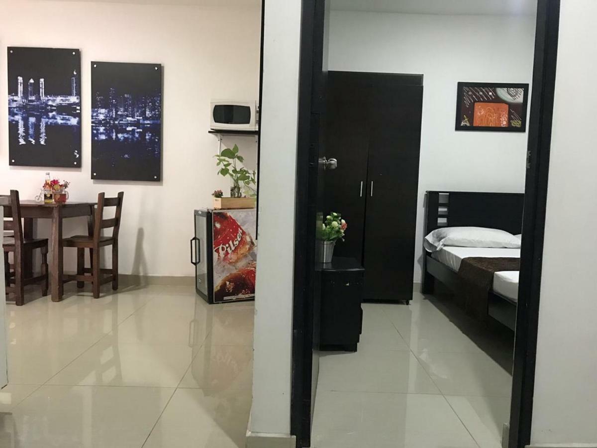 ميديلين Hotel Bulerias 33 المظهر الخارجي الصورة