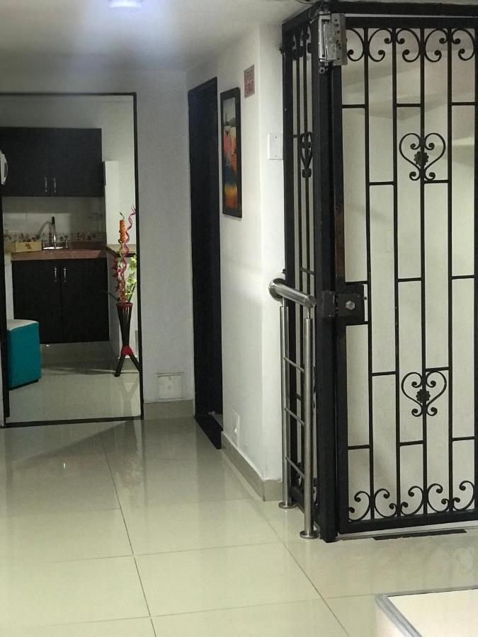 ميديلين Hotel Bulerias 33 المظهر الخارجي الصورة