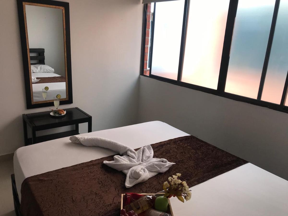 ميديلين Hotel Bulerias 33 المظهر الخارجي الصورة